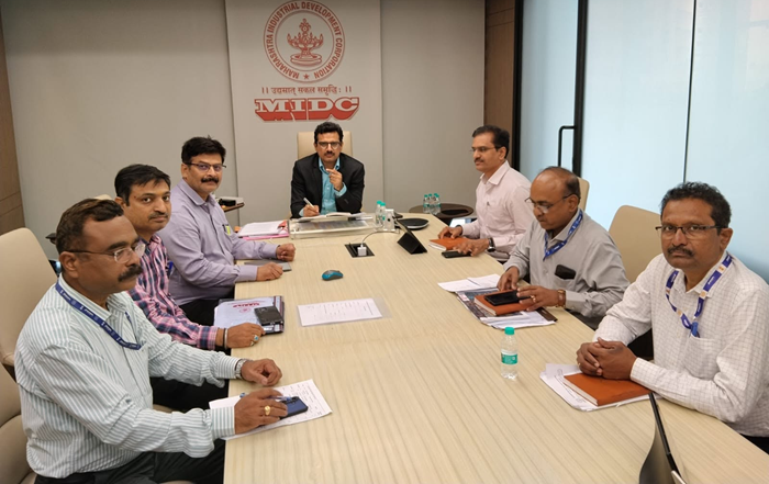MIDC CEO convenes meeting to dispose of Chakan & Talegaon Industrial area problems